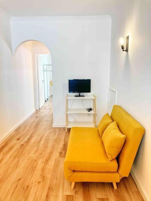Shiny Apartment In The City Center Fuzeta Exterior foto